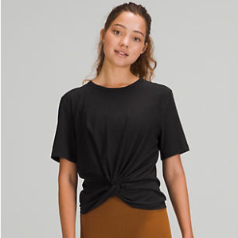 NWOT - Lululemon Crescent shirt